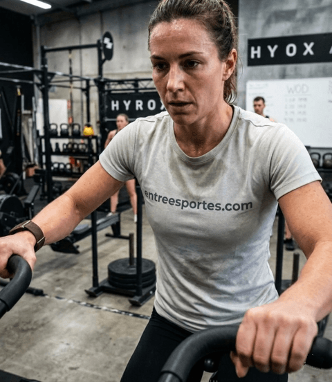 POLAR Loop – Dispositivo inteligente sem tela Pulseira fitness com FC contínua, monitoramento de sono e atividade, detecção automática, sem assinatura, bateria de 8 dias.