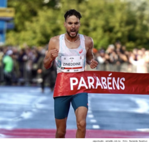 O marroquino, Zineddine Ouria, vence a NB 42k, com o tempo de 2h08min52s - reprodução estadao.com.br - foto Fernanda Paradizo