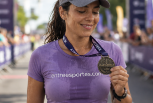 Você terminou a maratona se sentindo bem. Mas 'me sinto bem' não é dado — e é exatamente aí que a maioria perde o segundo semestre." → O check-up, o calendário e as provas certas para fechar 2026